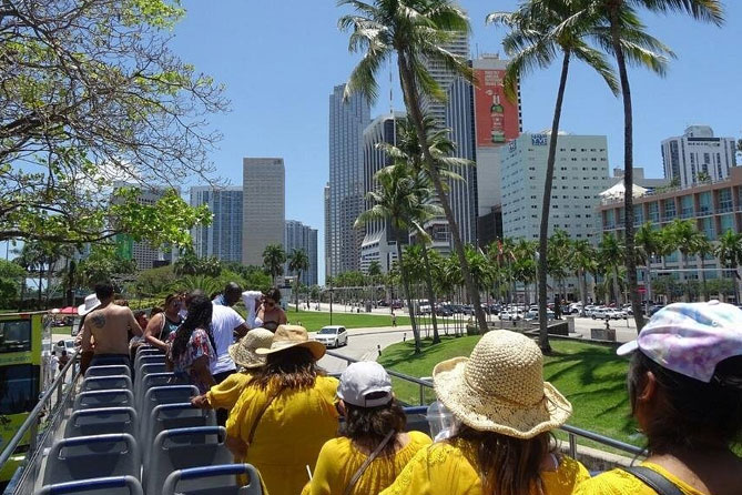 City Half Day Tour of Miami by Bus with Sightseeing Cruise