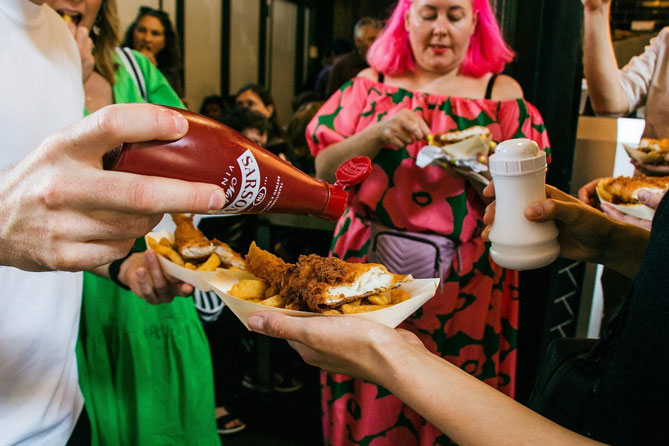 London Borough Market and London Bridge Food Tour